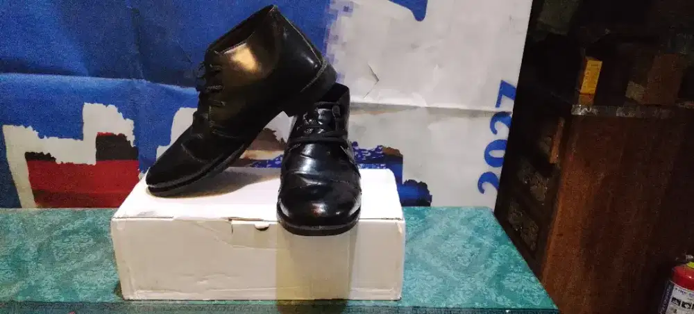 SEPATU PDH NO.42