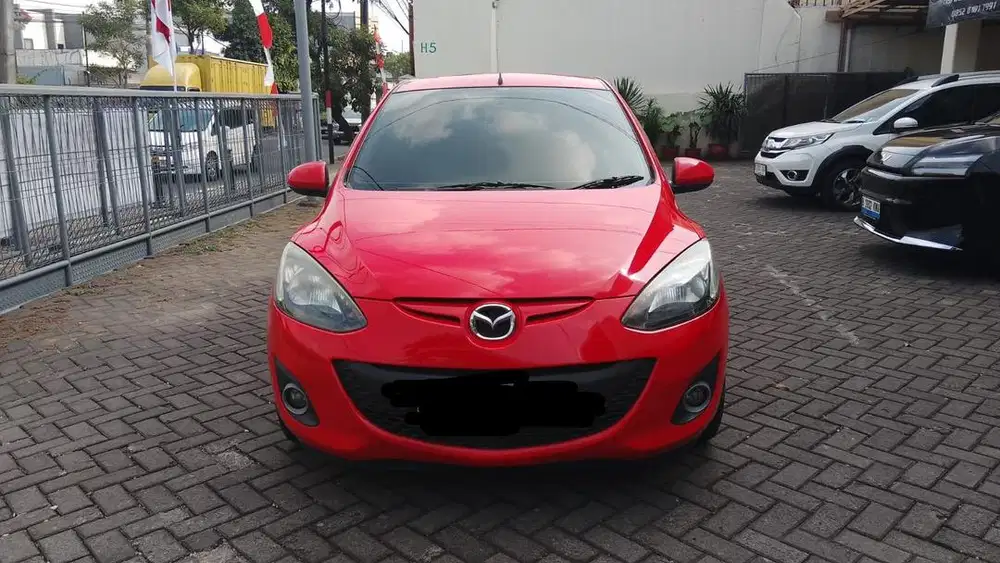 Mazda 2 Hatchback 2013 Sports