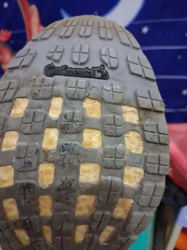 Sepatu branded
Adidas uk 43
Limited edition
Barang terawat
Pemakaian p