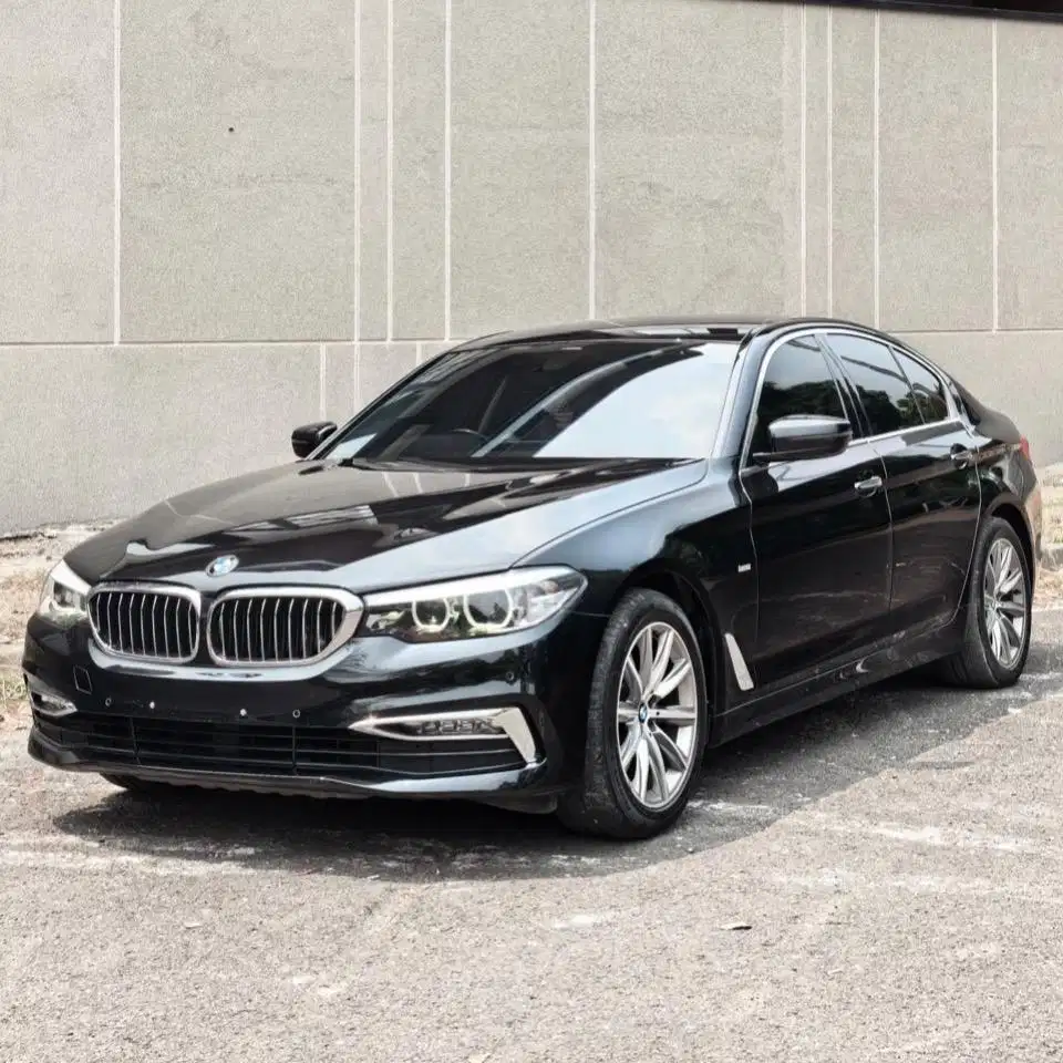 (CASH) BMW 520i G30 2018