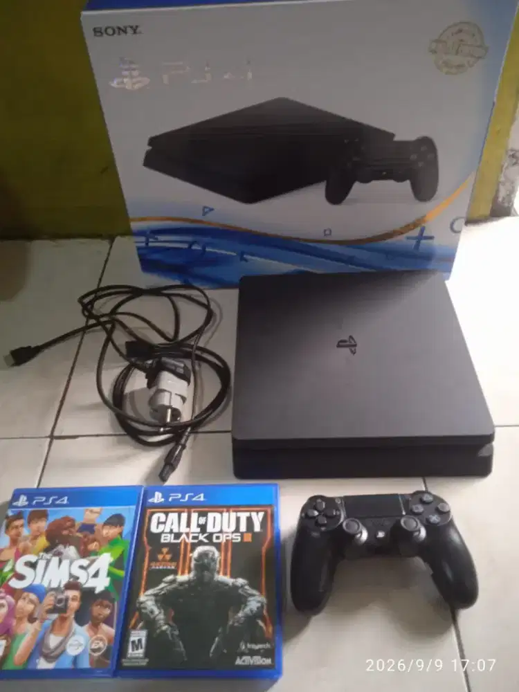 PS4 slim 1tb normal fullset ada game Poris cipondoh