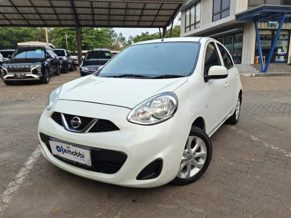 KM Rendah - Nissan March 1.2 L Bensin-AT 2016