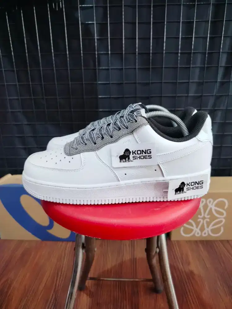 SEPATU AFF 1 WHITE GREY