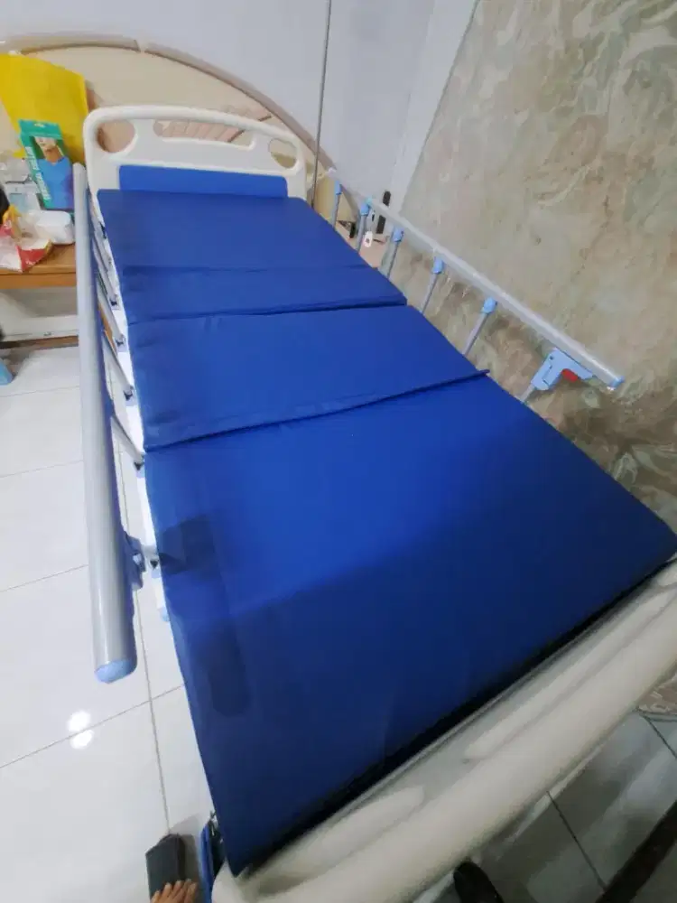 Tempat tidur perawatan