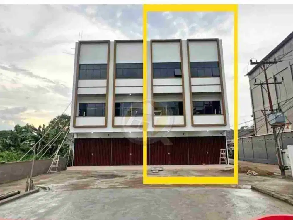 Disewakan Ruko Paris 2 Full Keramik Parkiran Luas Pontianak 3 Lantai