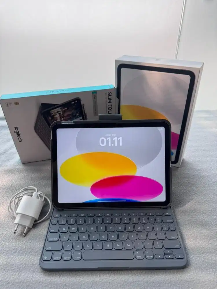 iPad Gen 11 128gb iBox + Logitech Keyboard