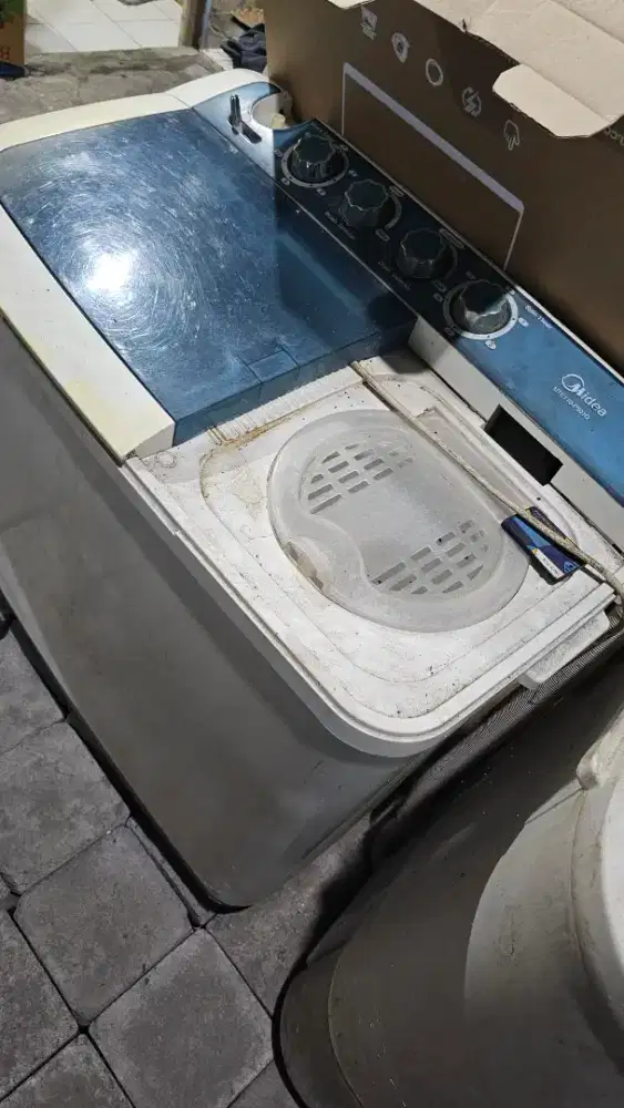 Mesin Cuci MIDEA  MTE 110-P501Q