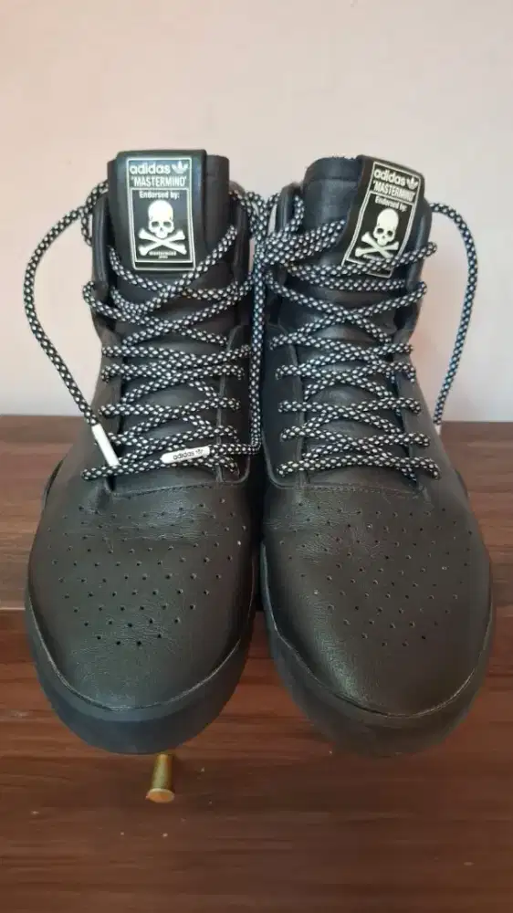 Sepatu Adidas Mastermind