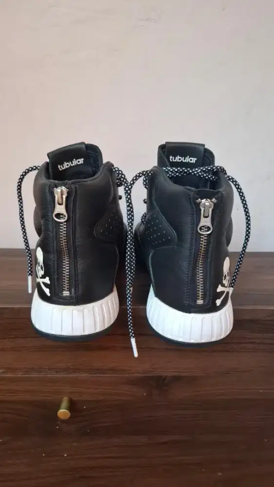 Sepatu Adidas Mastermind