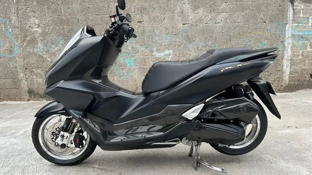 PCX Road Sync Hitam