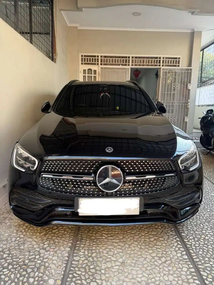 Mercedes-Benz GLC200 2022 {KM 23.000} Night edition AMG