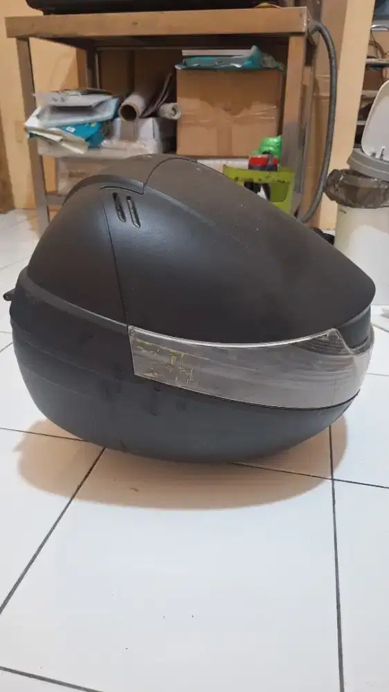 Box motor belakang