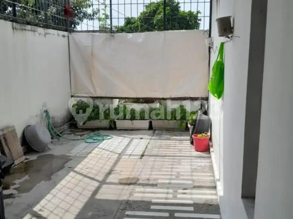 Dijual Rumah Lokasi Strategis Pondok Indah Jakarta Selatan