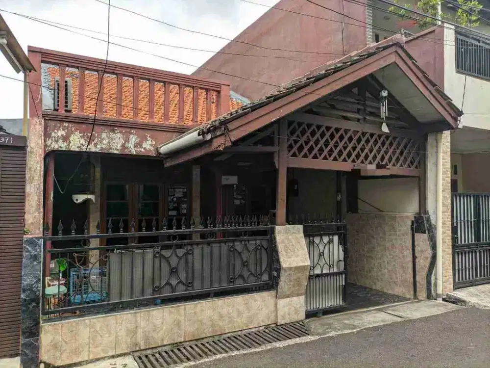 Dijual Rumah Lokasi Strategis Di Duren Sawit Jakarta Timur