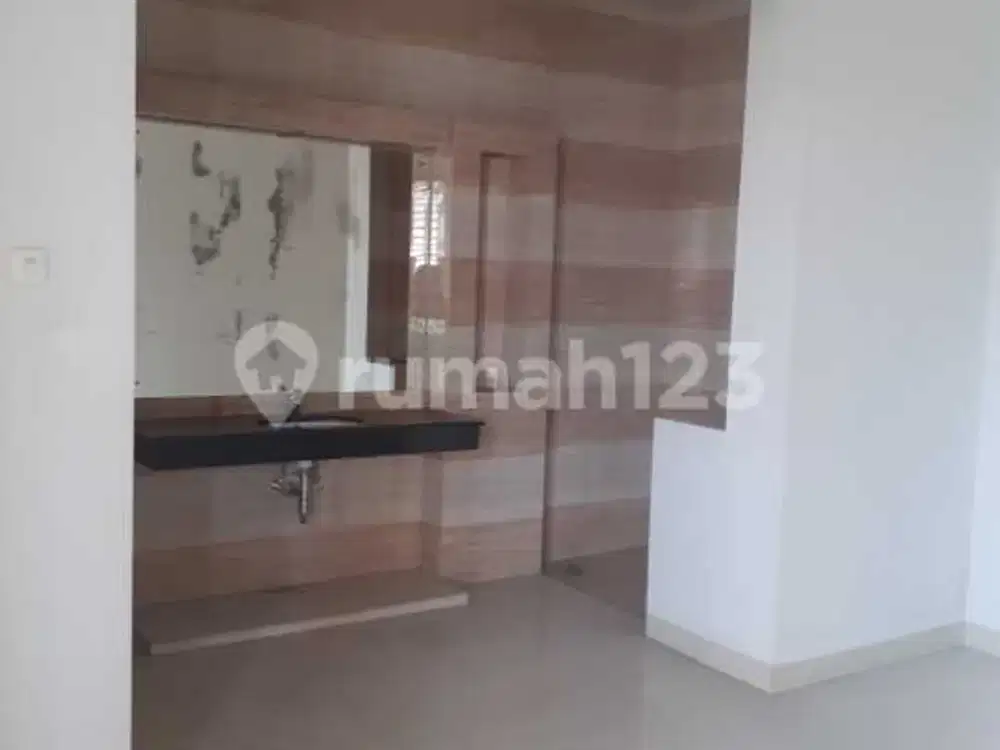 Di Jual .Gading Kirana Barat.hook2,1/2 Lantai1 Kamar Master2 Kamar Anakshmluas 263.5 Mtrharga,11.5.M Nego Sampe Dealsewa 1.Tahun 225 Jt/ Nego