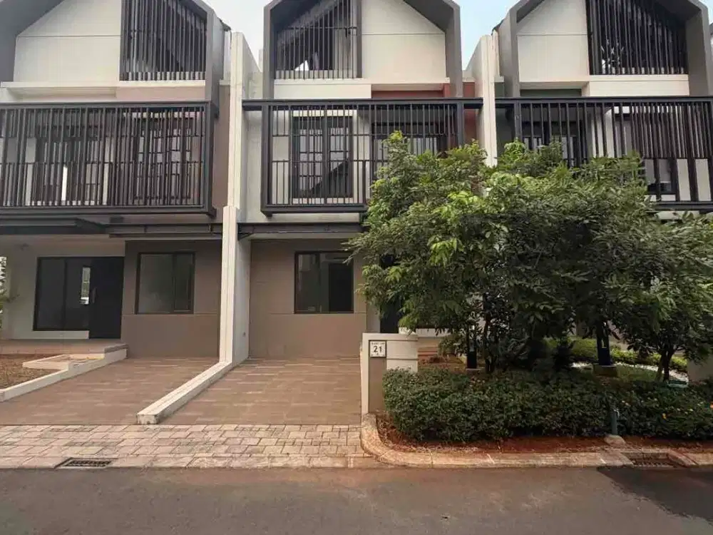 Rumah 3 Lantai Brand New Mewah & Eclusive Row lebar