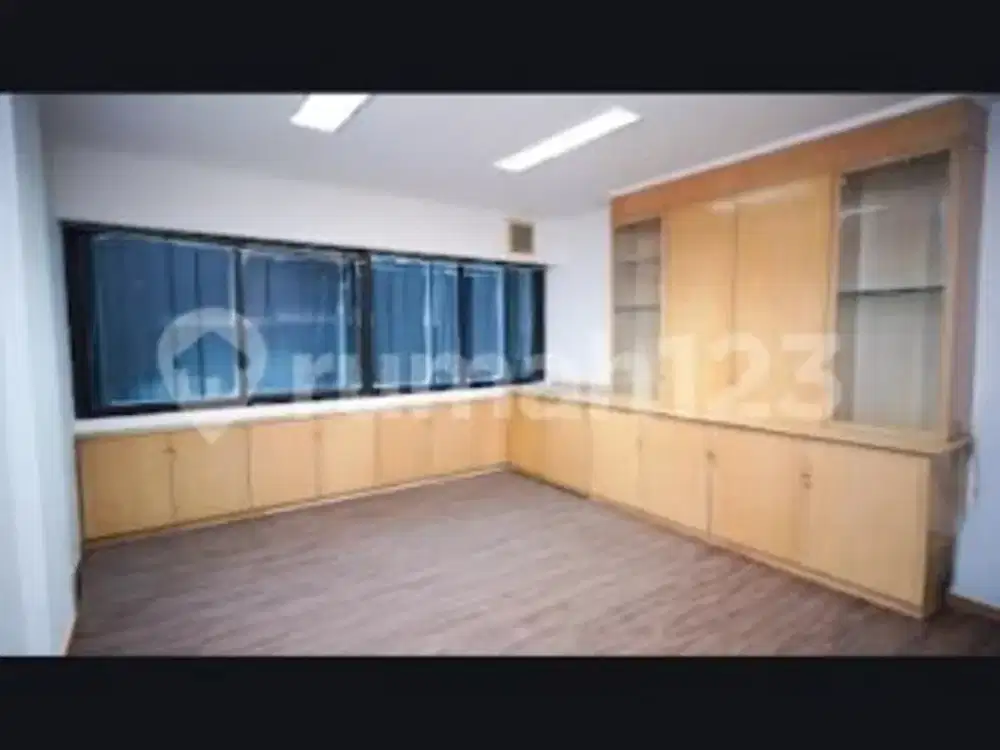 Rukan Gandeng Empat Lantai Luas Bangunan 278+216,Ukuran 4X16,Hadap Timur,Hgb,