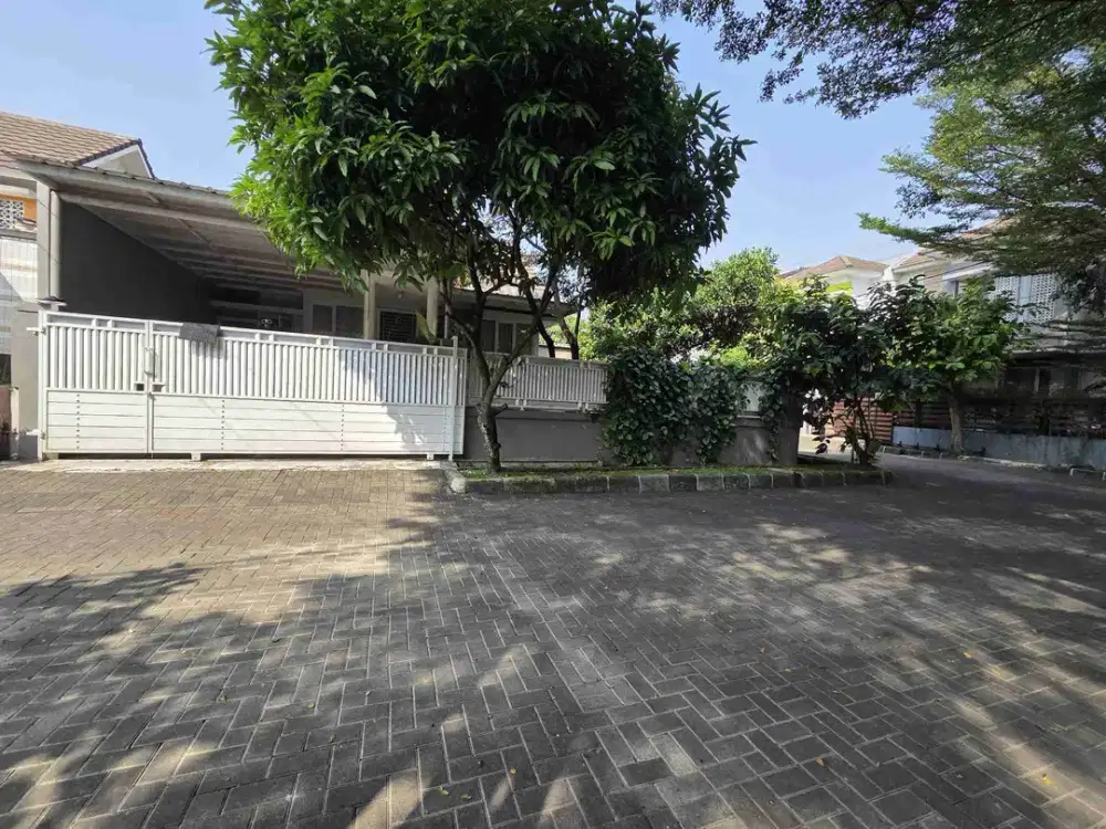 Di kontakan rumah halaman luas adem di bcc Bogor
