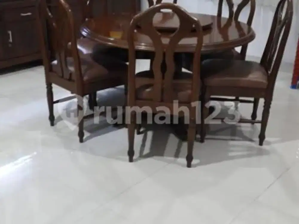 Di Jual Rumah di Pondok Gading Utama Huk Bagus Siap Huni LT 315 (17 X 18.5) LB 400 21/2 Lantai,Kt 5+2Km 4+1,Listrik 3500,Rp 7 M Nego