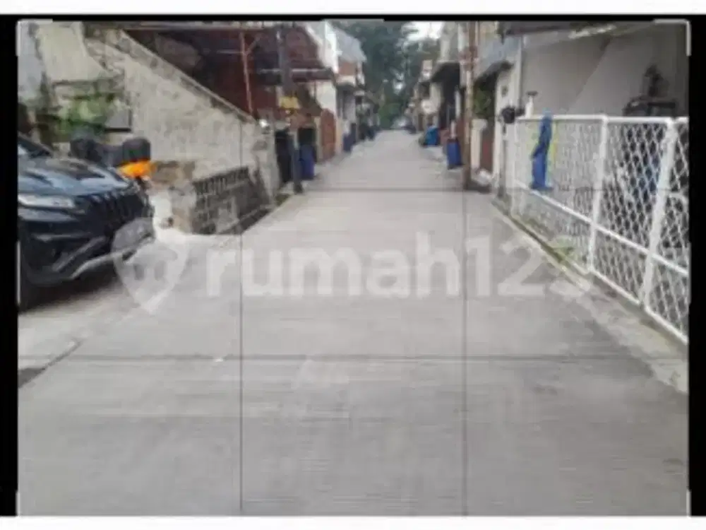 Dijual Rumah di Jalan Orange Kelapa Gading,* Tinggal Tembok Sedikit (Hitung Tanah) :- Uk. 8 X 17½ (140 M²)- Lebar Jalan 2 Mobil- Shm- *Harga 2,2