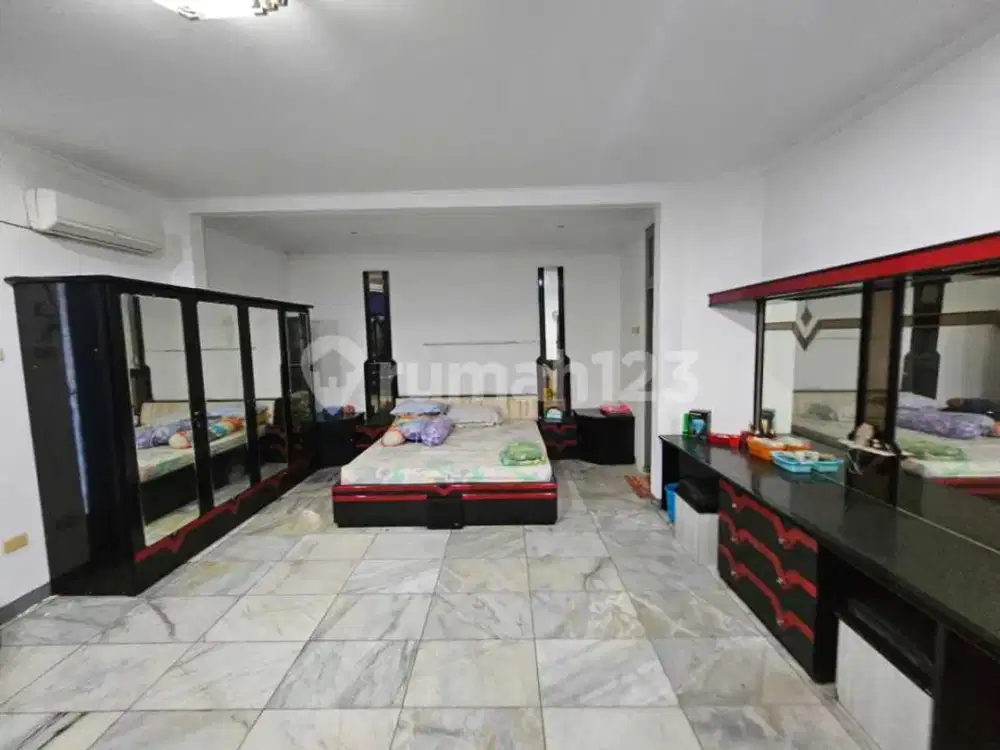 Disewakan Rumah Sangat Strategis,Di Muara Karang Jakarta Utara
