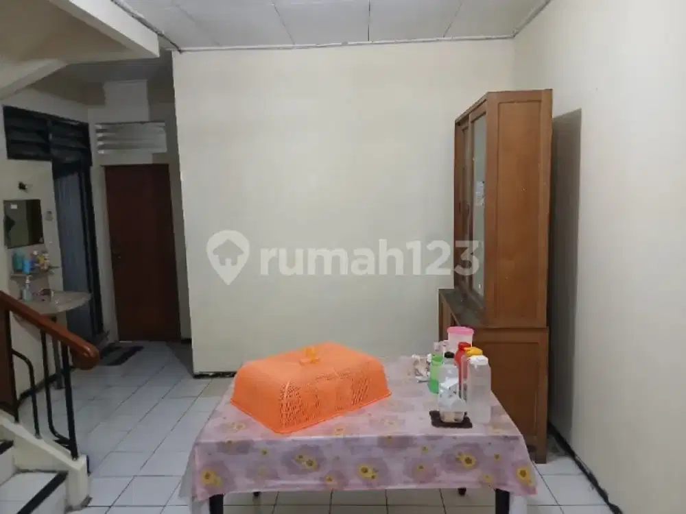 Dijual Cepat Rumah Cluster Janur Kuning Jakarta Utarauk 6X22,2 LT, Shm,5 KT Hadap Utara Bebas Banjir Harga 2.250 M Nego