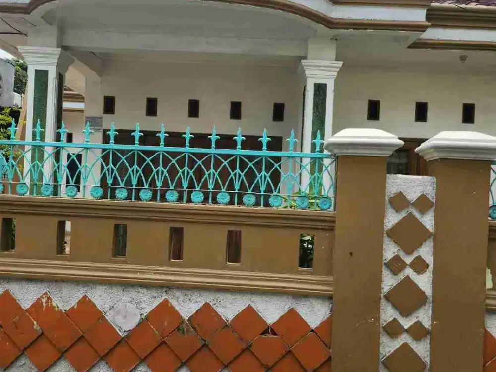rumah besar terawat di Condet Jakarta timur
