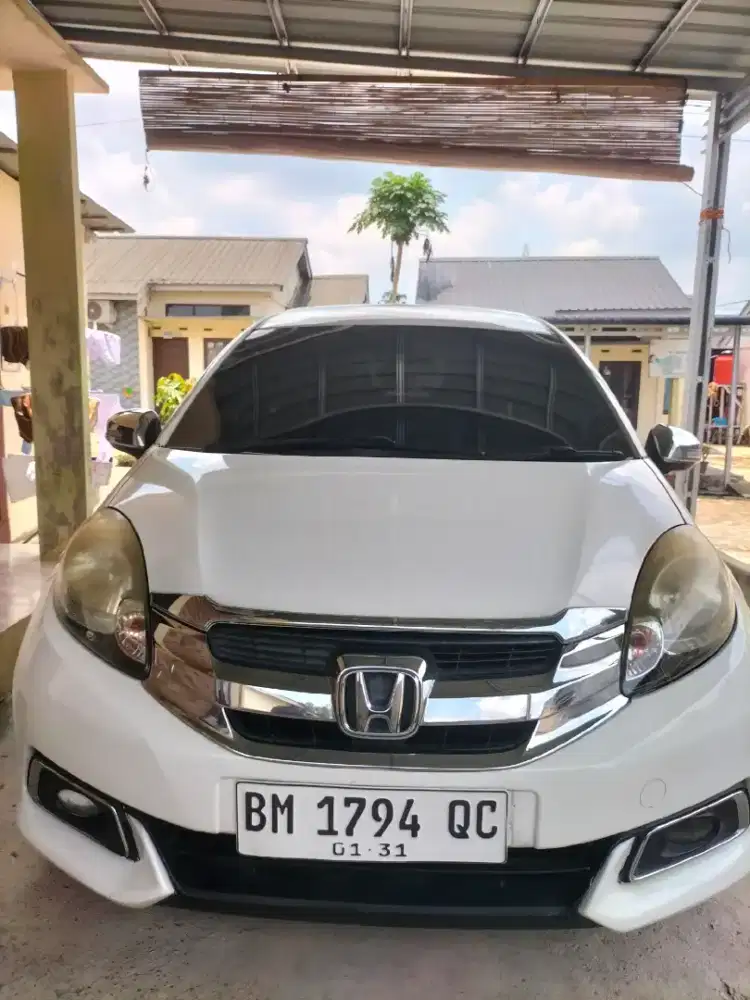 di jual cepat honda mobilio tipe e cvt prestige 2015