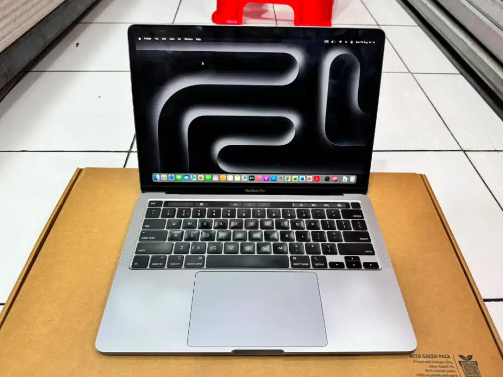 Macbook Pro 2020/intel core i5 / RAM 8 GB /SSD 512GB /TOUCBAR