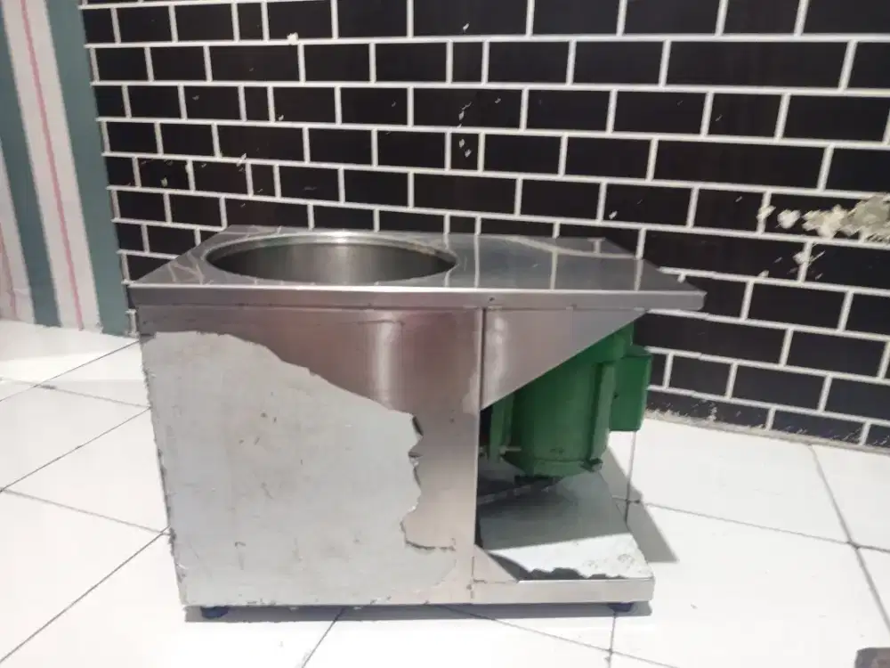 Jual bekas Mesin mixer adonan roti, pizza, donat, bakpao, cakwe,