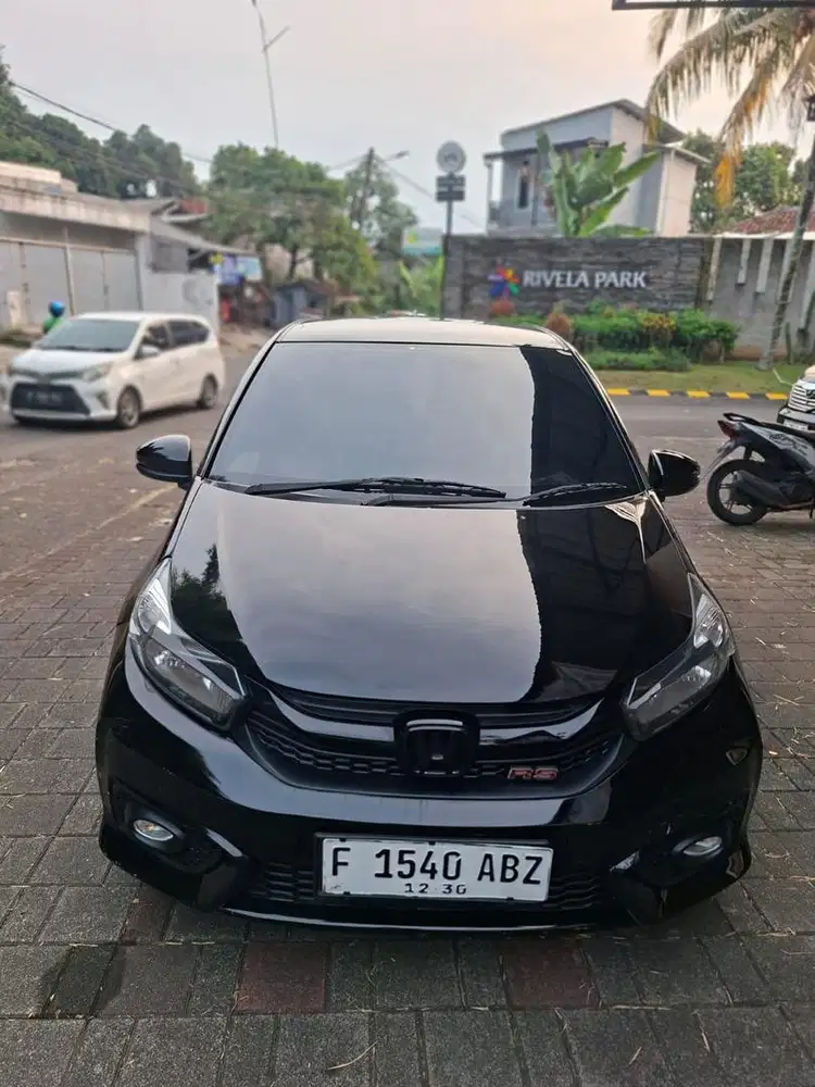 Honda Brio RS Hitam - KM Low 35rb (Plat W Sidoarjo / Sudah Mutasi)
