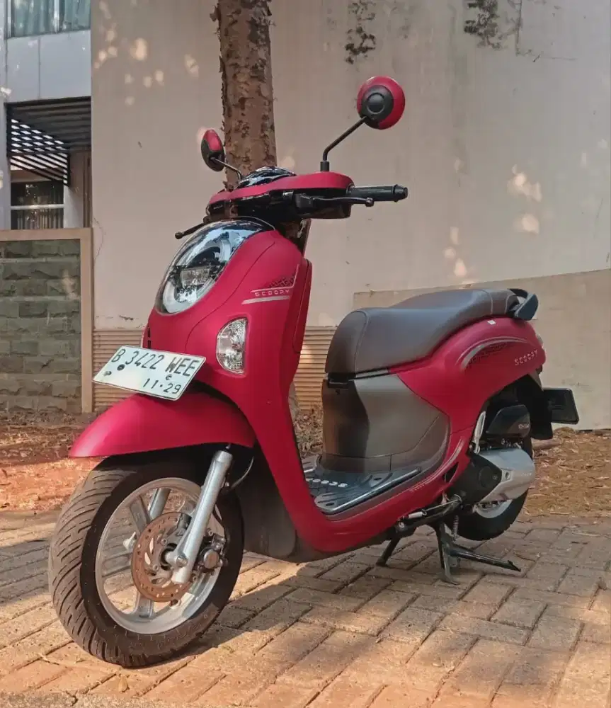 Dijual Honda Scoopy Stylish Merah 2024 Tgn 1 ex Wanita Kondisi Prima
