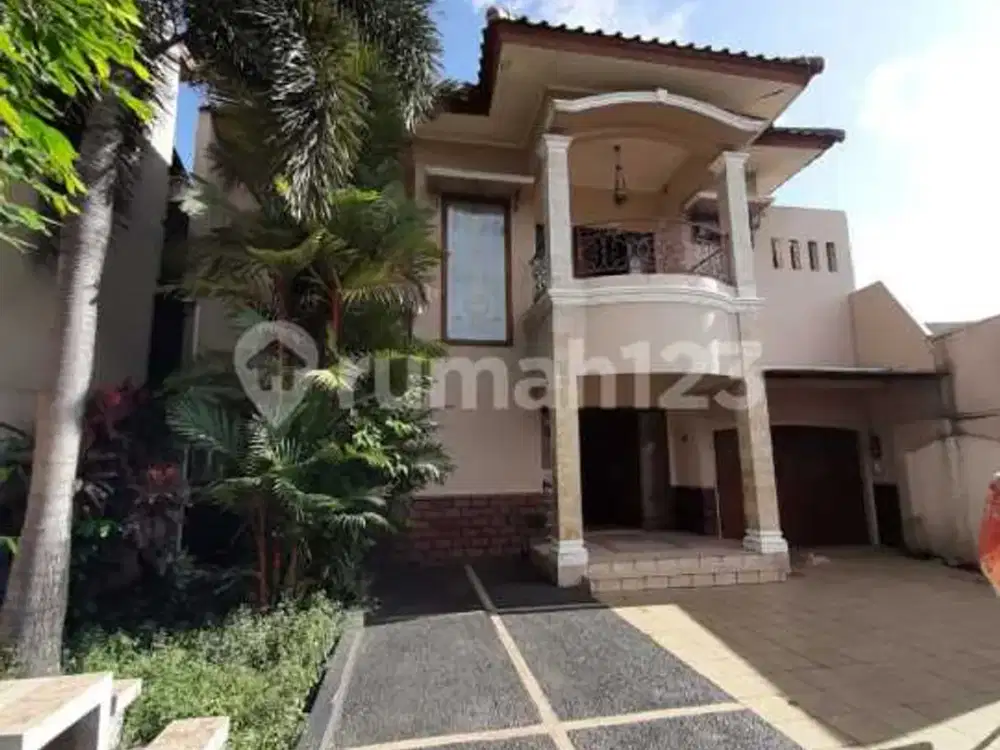 Rumah Megah di Jagakarsa 15Menit ke Cilandak