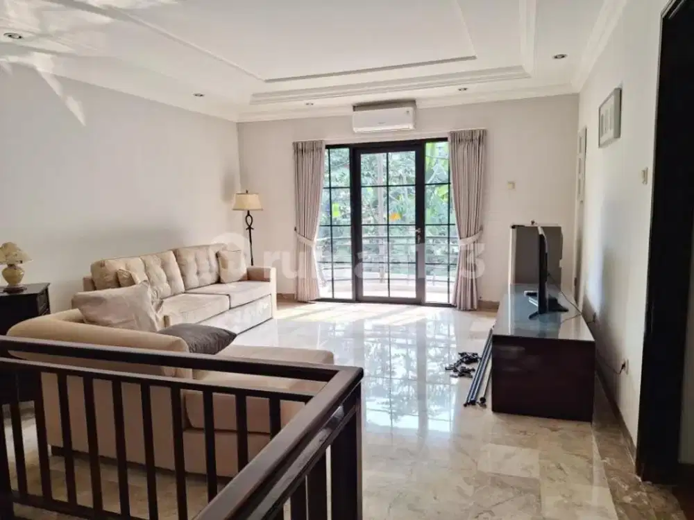 Rumah Bagus di Kemang, Jakarta Selatan, Lingkungan Aman