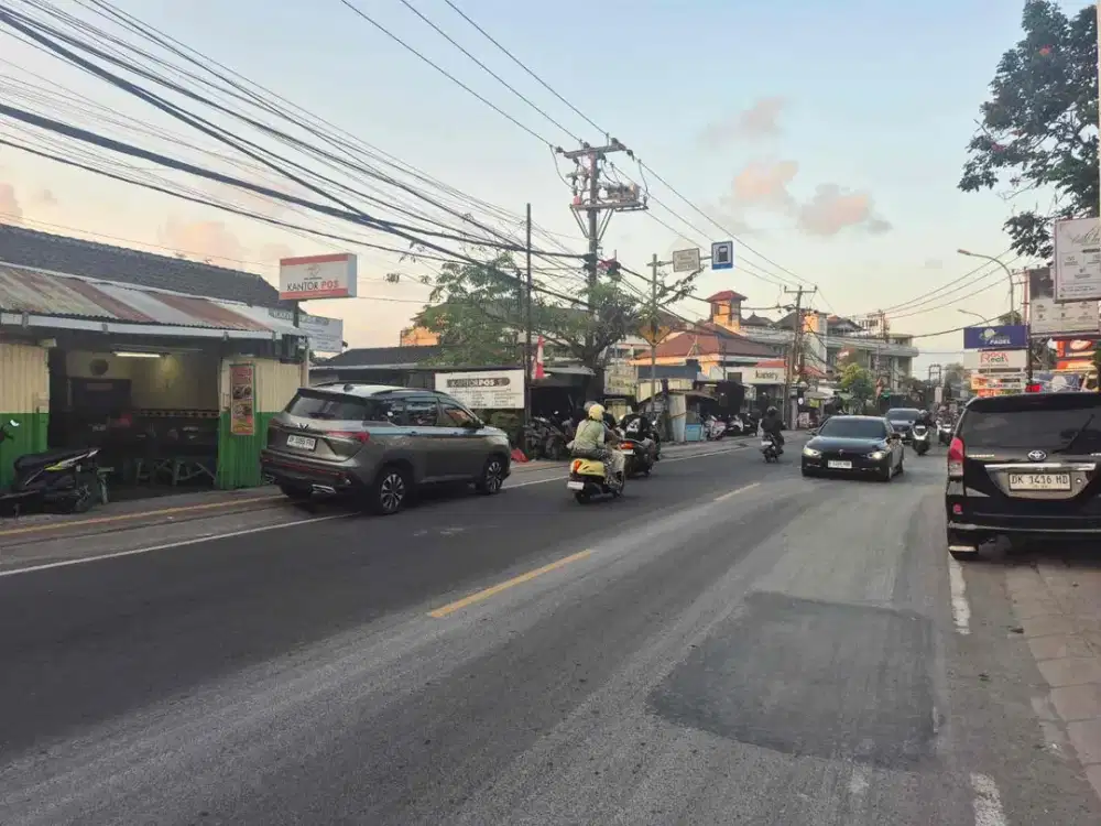 Lahan sewa di jalan utama uluwatu ll lokasi strategis cocok usaha cafe,market, kost2 an