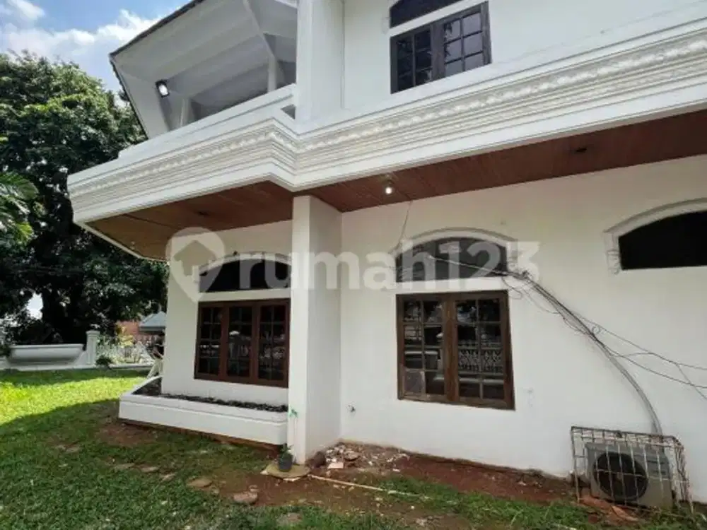 Rumah Cantik 2 Lantai Dalam Komplek, di Cinere