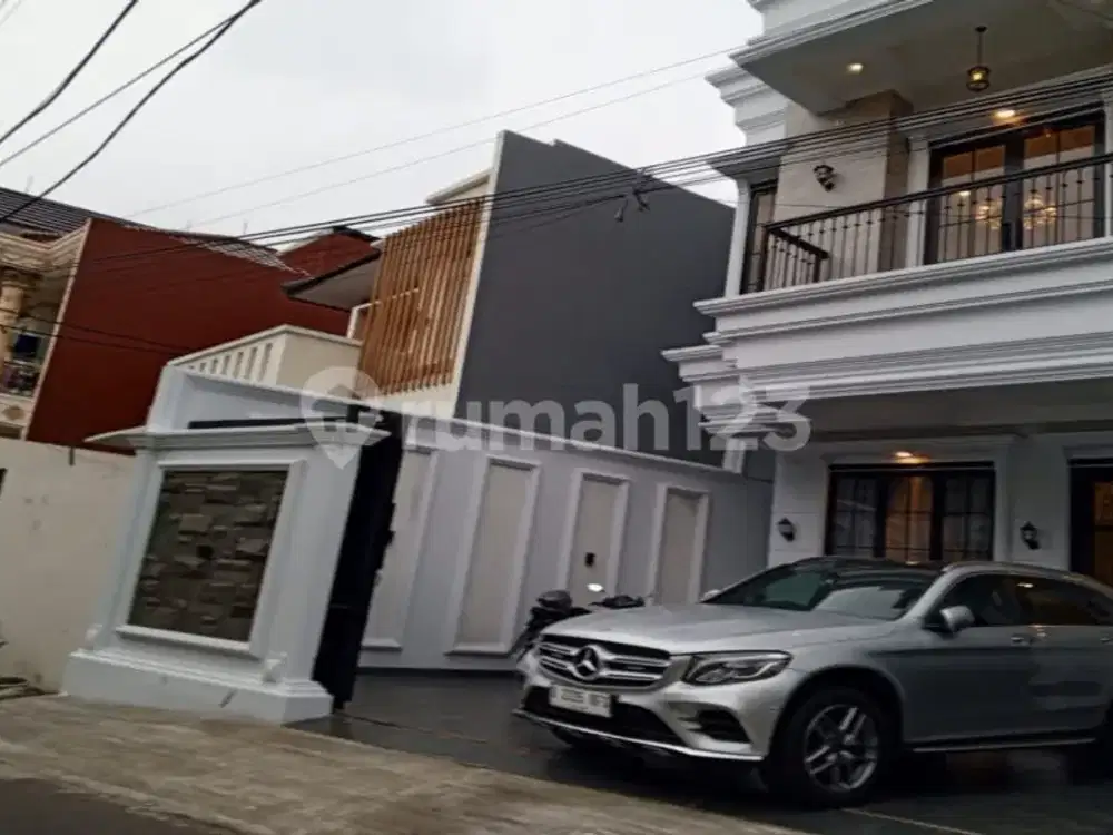 Rumah Brand New 2 Lantai di Pejaten, Lingkungan Aman