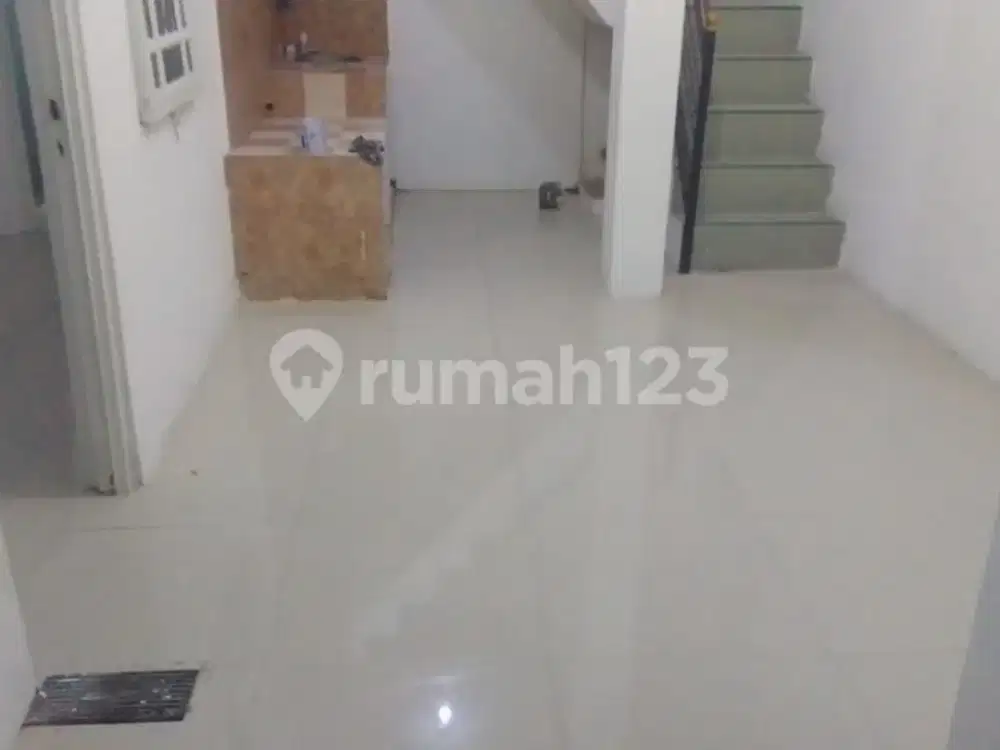 Rumah Bagus 2 lantai Di Cilodong, Depok, Lingkungan Aman