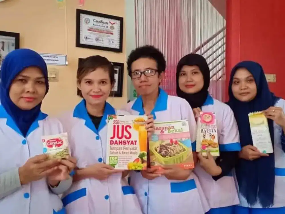 Banyak Job Baby Sitter ART & Perawat Lansia Terpercaya Terakreditasi