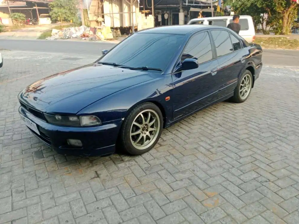 Mitsubishi Galant 2001 Bensin