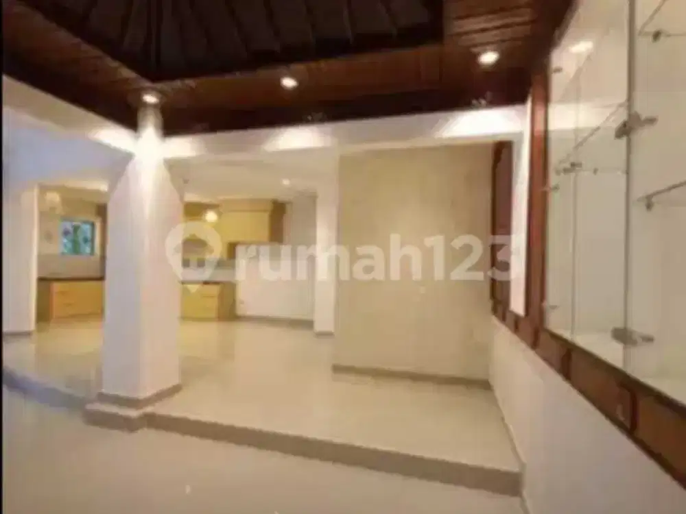 Rumah Cantik dan Bagus Dalam Komplek, Di Cinere, Depok
