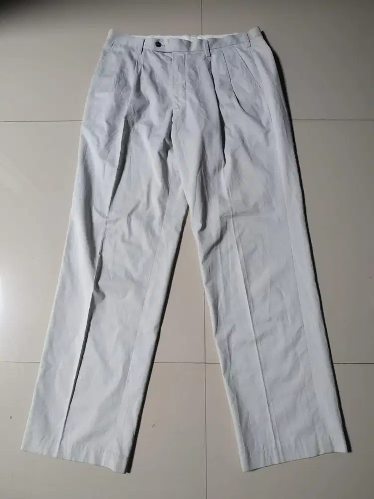 celana uniqlo cream