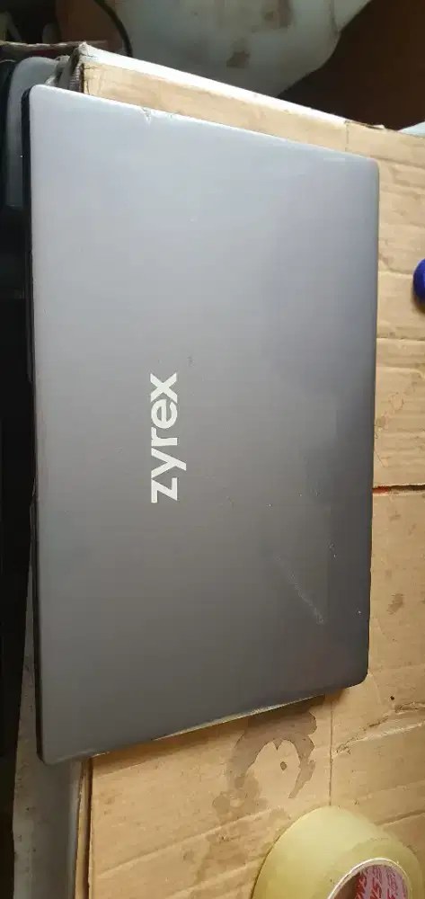 Laptop slim Zyrex bunaken
