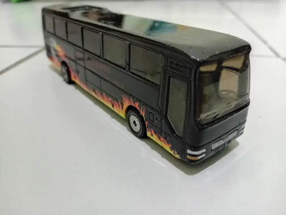 Diecast bus siku hotwheels