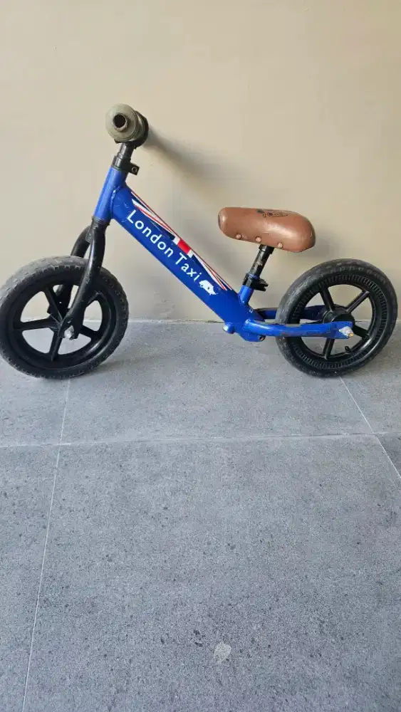 Balance bike London taxi push bike