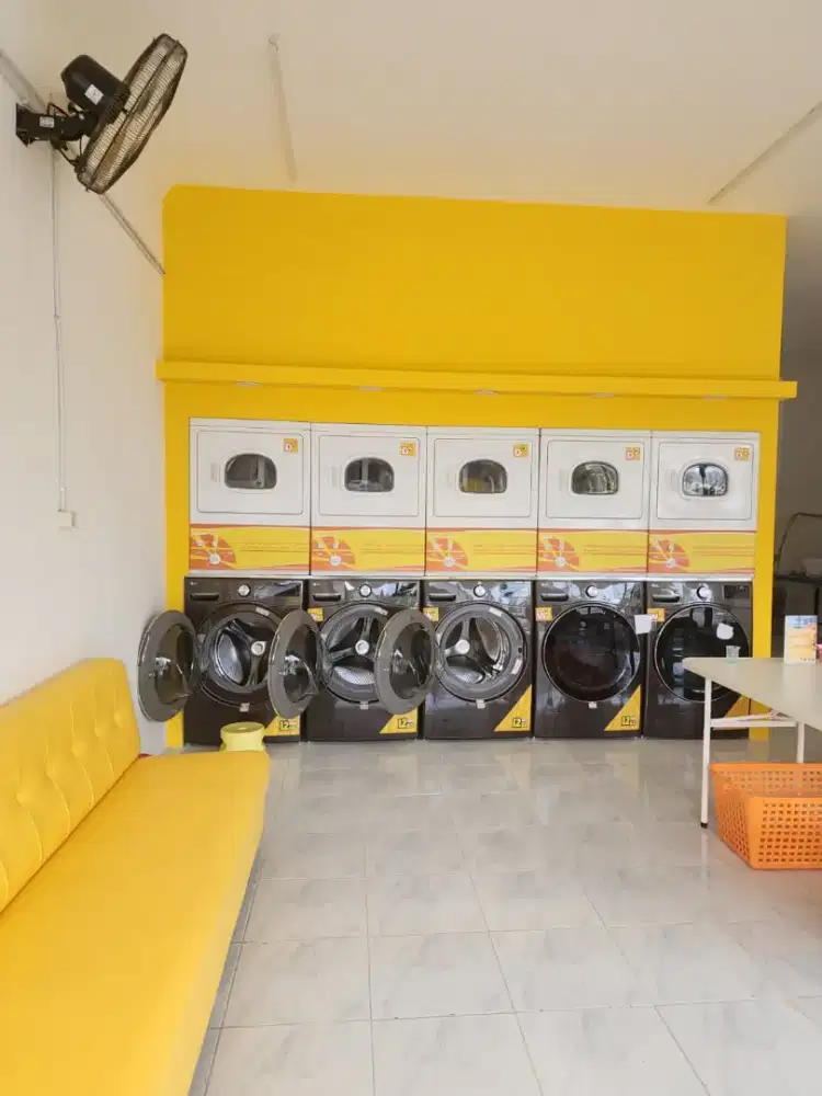 Loker Laundry Self Service