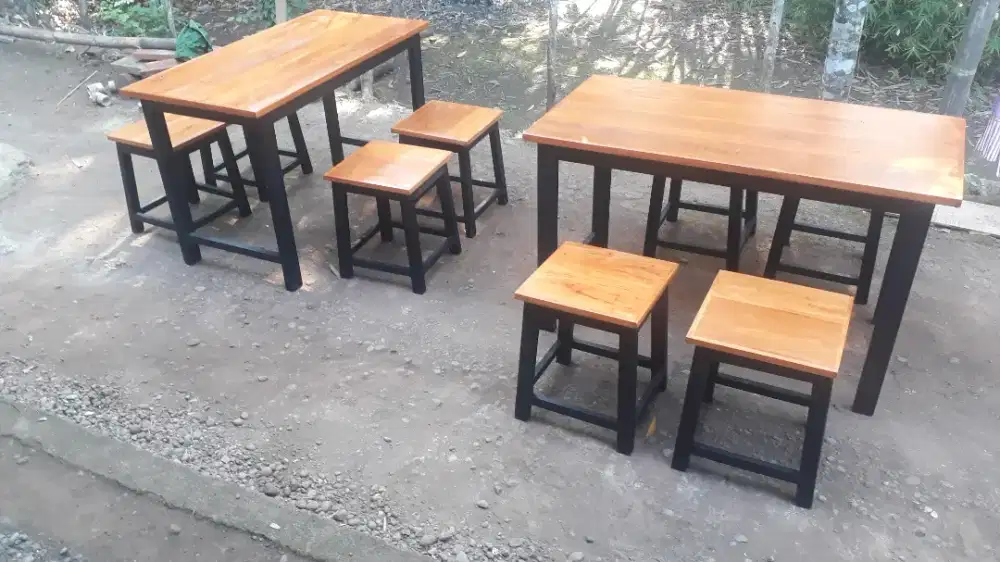 Meja set kursi bahan kayu