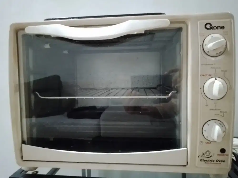ELECTRONIC OVEN WITH ROTISSERIE MERK OXONE