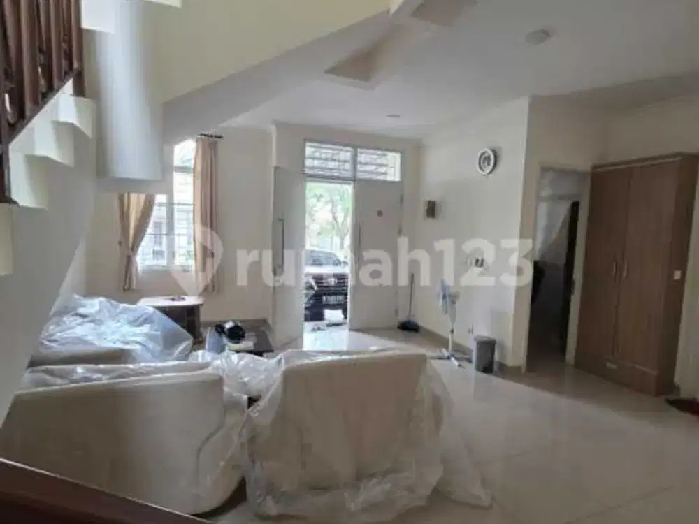 Disewakan Rumah 2 Lantai Lebar 8 Siap Huni Cluster Laseine, Cakung, Jakarta Timur, 029
