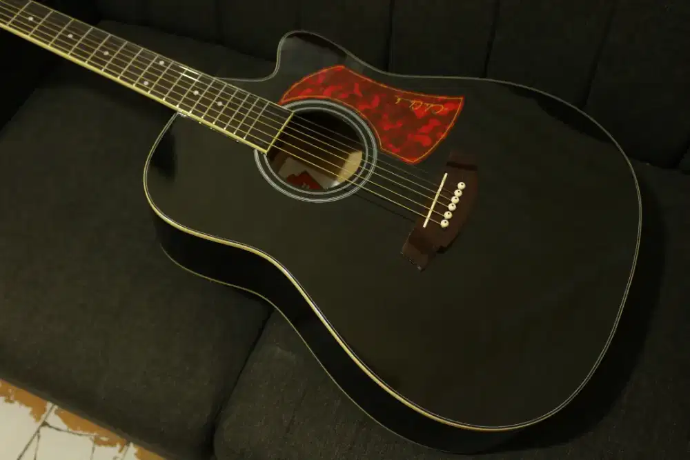 Gitar akustik colecarlk baru siap antar cod bayar di tempat